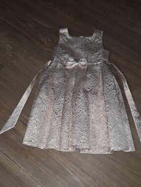 Girls American Princess Silver Floral Lace Party Dress with Bow